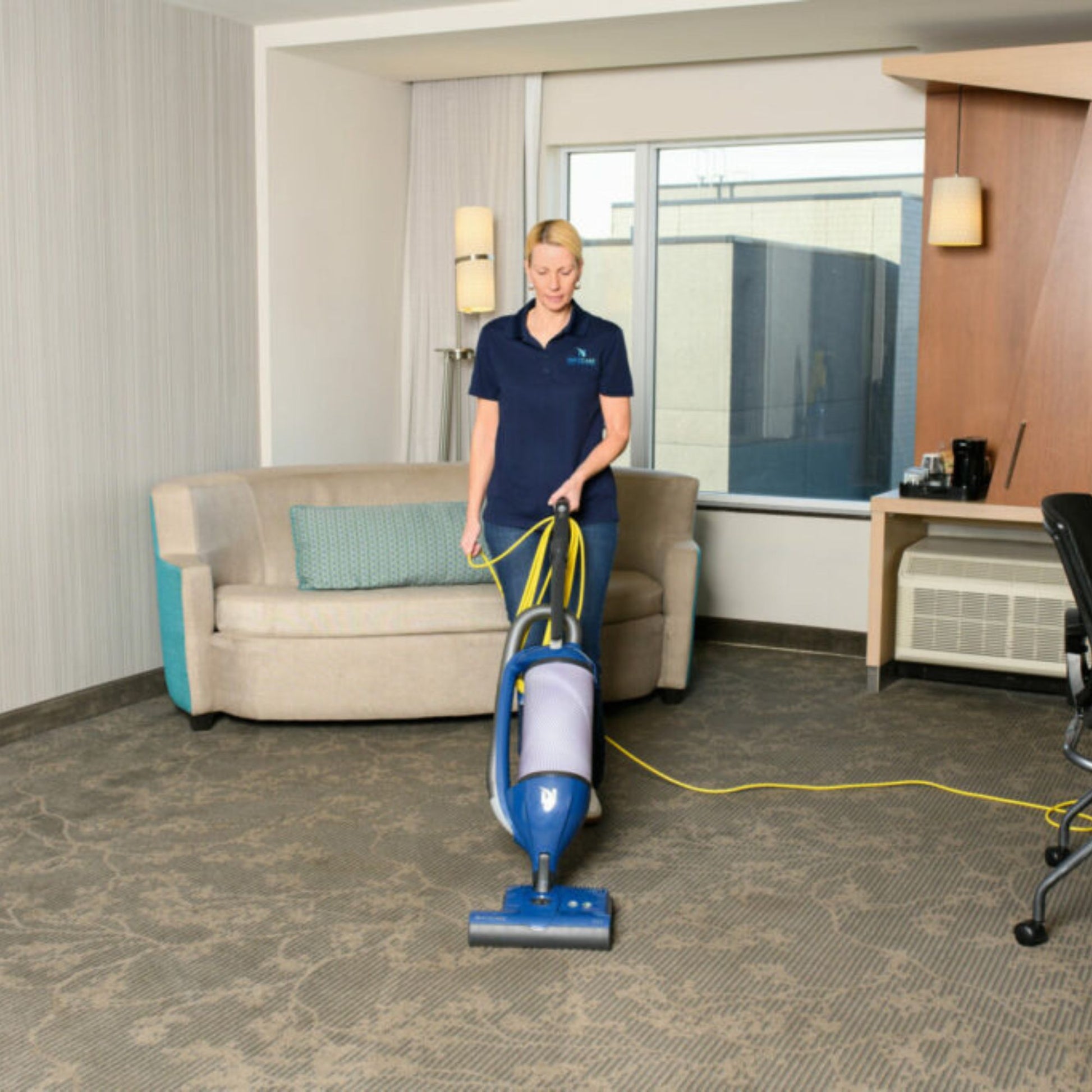 Aspirateur vertical 12po tête pivotante tapis rouleau nacecare électrique